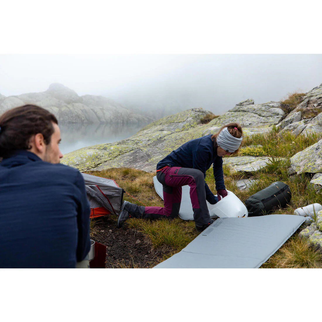 Aislante autohinchable de trekking, talla L, 180 x 52 cm, MT100 - Image 9