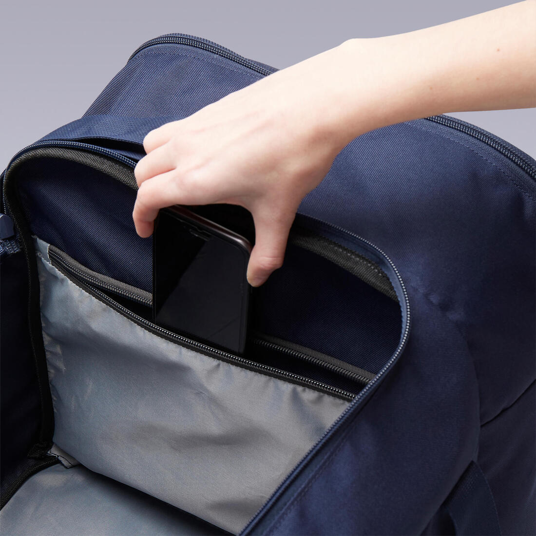 BOLSO DEPORTIVO ESSENTIAL 75 L - Image 3
