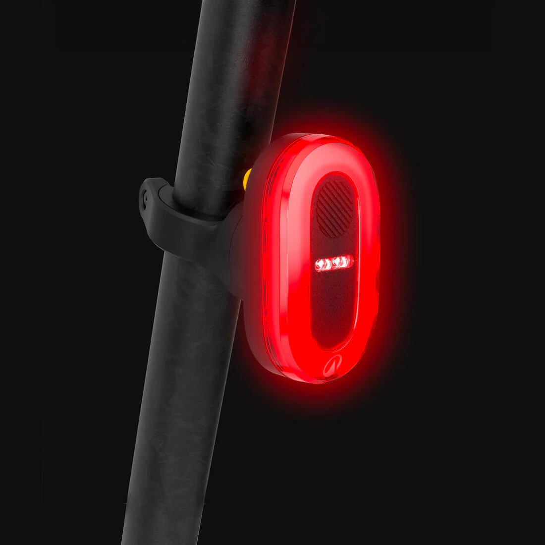 LUZ TRASERA BICICLETA RL930 RECARGA USB SENSOR DESACELERACIÓN - Image 2