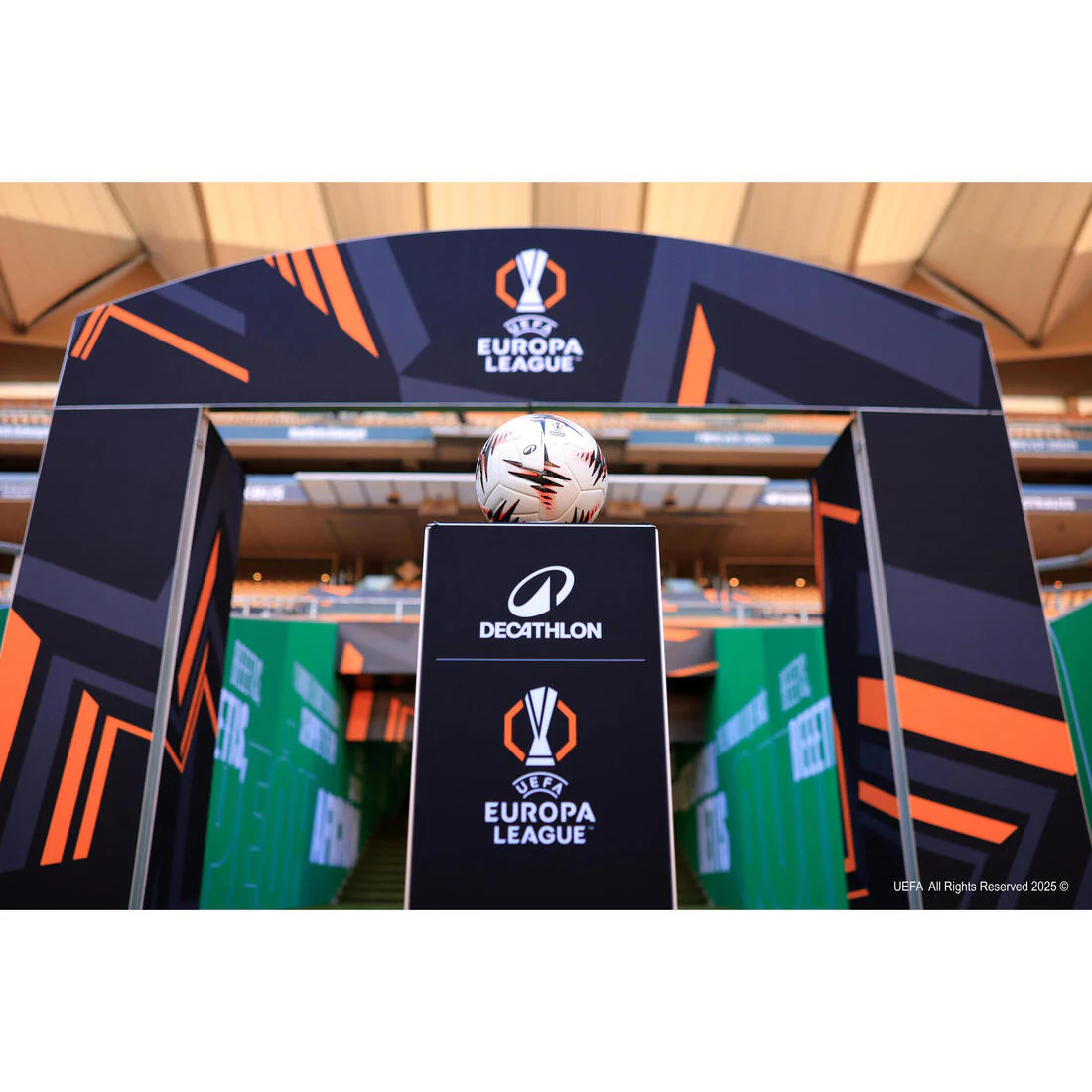 Pelota de Fútbol Oficial UEFA Europa League 25/26 N° 5 - Con Caja de Colección - Image 8