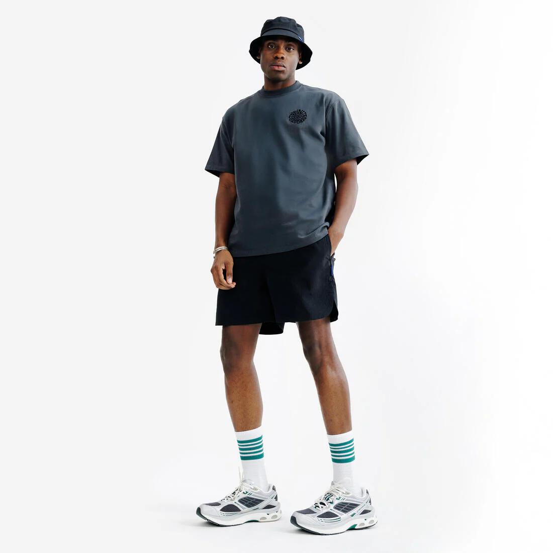 POLERA OVERSIZE SPORTSWEAR UNISEX GRIS OSCURO - Image 3