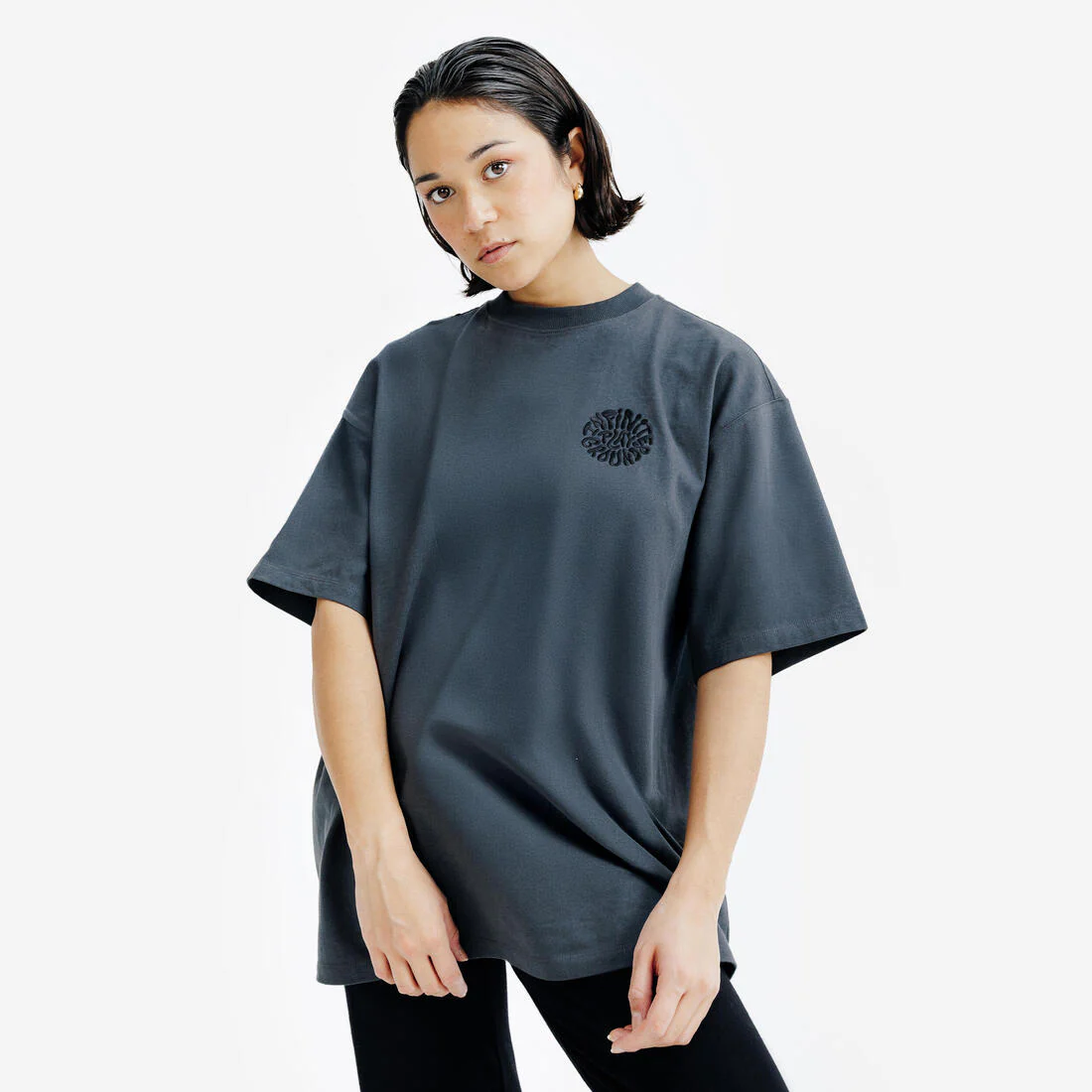 POLERA OVERSIZE SPORTSWEAR UNISEX GRIS OSCURO - Image 4