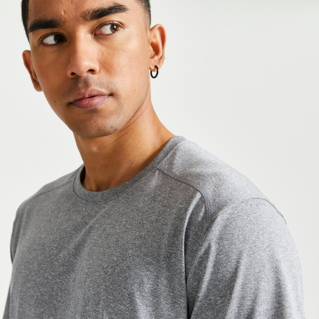 POLERA FITNESS ESSENTIAL HOMBRE CUELLO REDONDO - Image 6