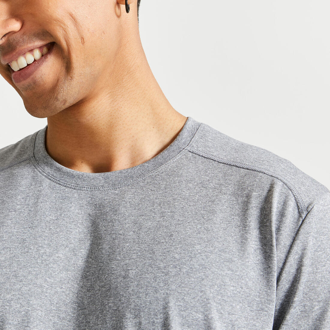 POLERA FITNESS ESSENTIAL HOMBRE CUELLO REDONDO - Image 8