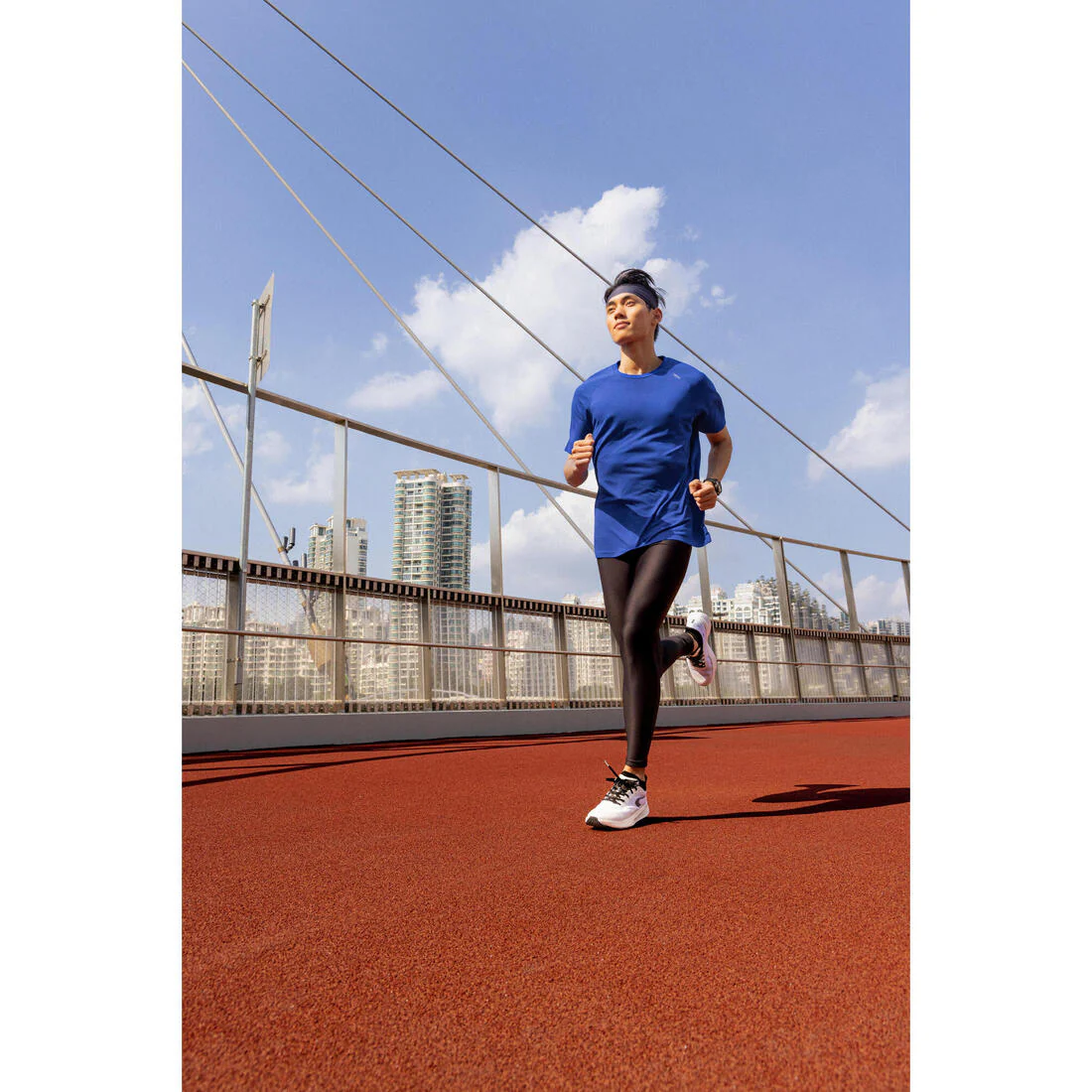 T-shirt de running sans coutures homme - kiprun run 500 confort noir - Image 24
