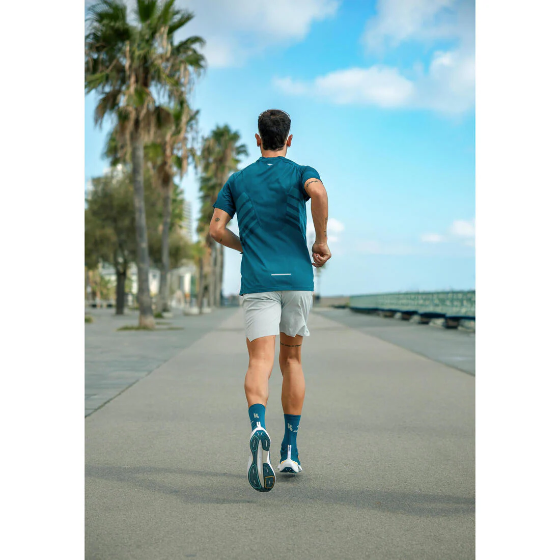 T-shirt de running sans coutures homme - kiprun run 500 confort noir - Image 25
