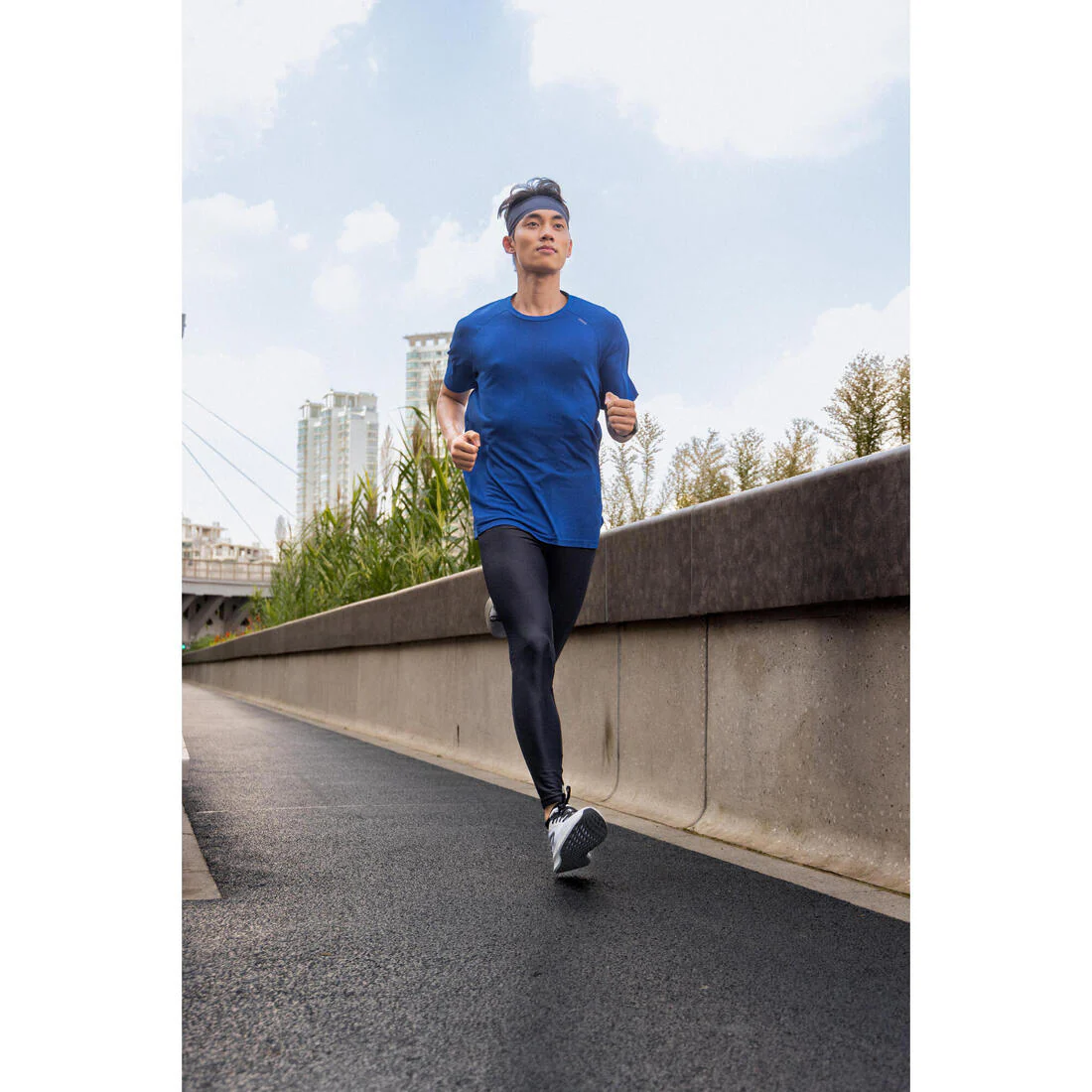 T-shirt de running sans coutures homme - kiprun run 500 confort noir - Image 26