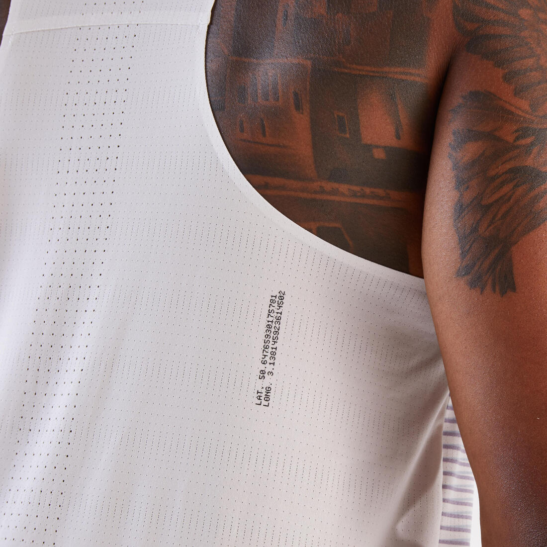 POLERA SIN MANGAS DE RUNNING 900 LIGHT - Image 14