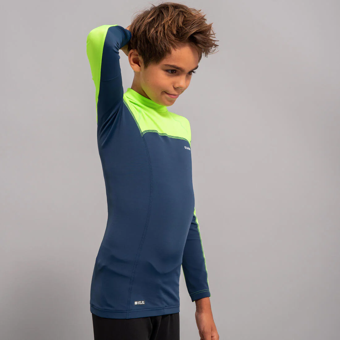 POLERA ANTI-UV 500 NIÑOS GRIS VERDE MANGA LARGA - Image 2