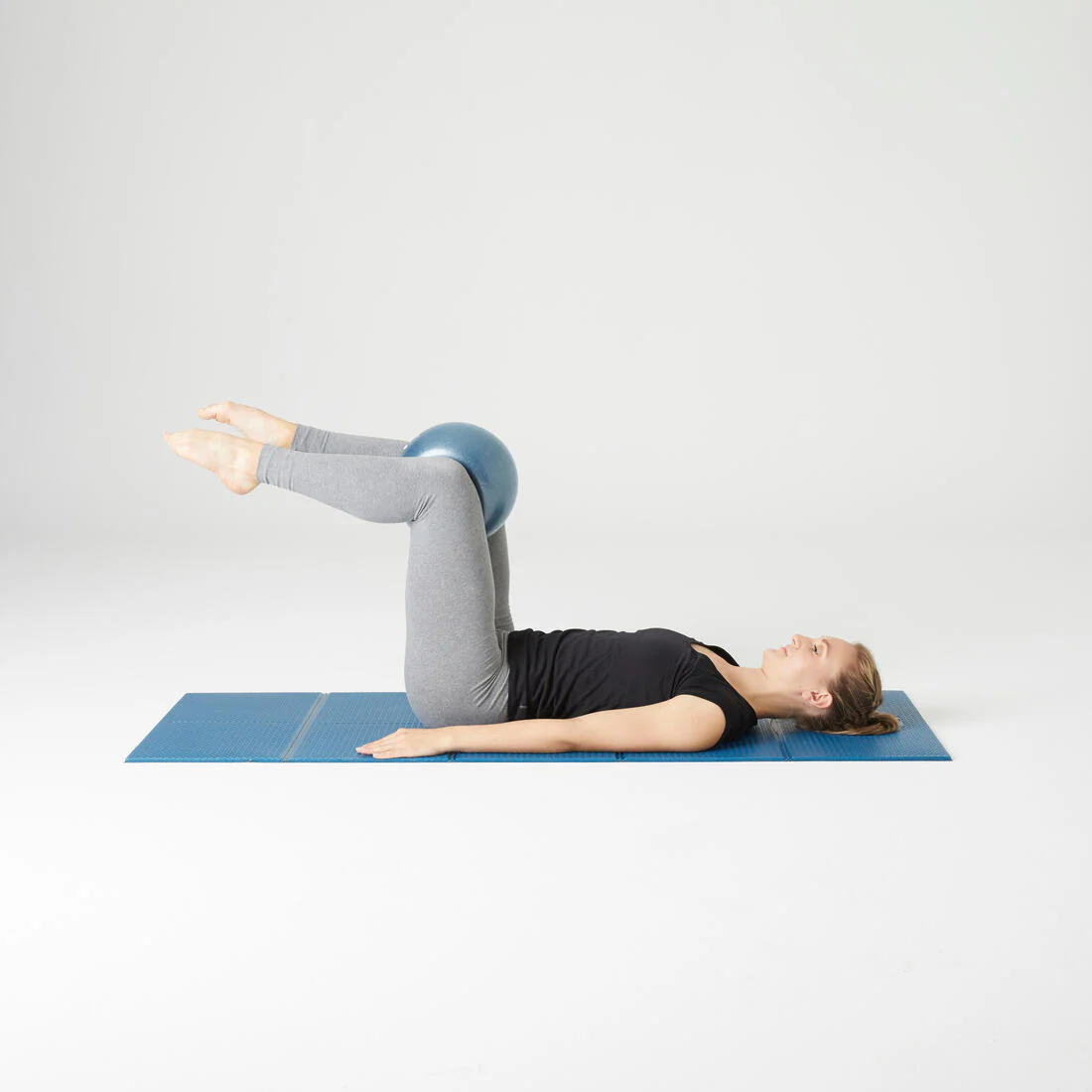 Pelota de Pilates Soft Ball 240 mm - Postura y Estabilidad - Image 16